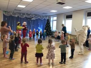 Naujienos „TRYS KARALIAI APLANKĖ VAIKUS“ galerija. Nuotrauka 1 iš 5