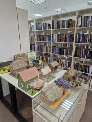 Naujienos „Paroda „Mažoji Lietuvos sodybėlė““ galerija. Nuotrauka 3 iš 8